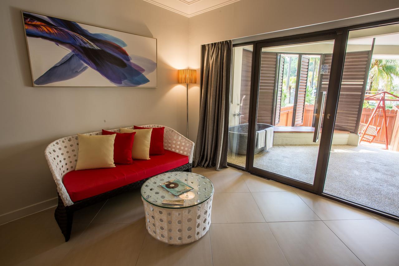 Sand&Sandals Desaru Beach Resort&Spa Bagian luar foto A room at the hotel